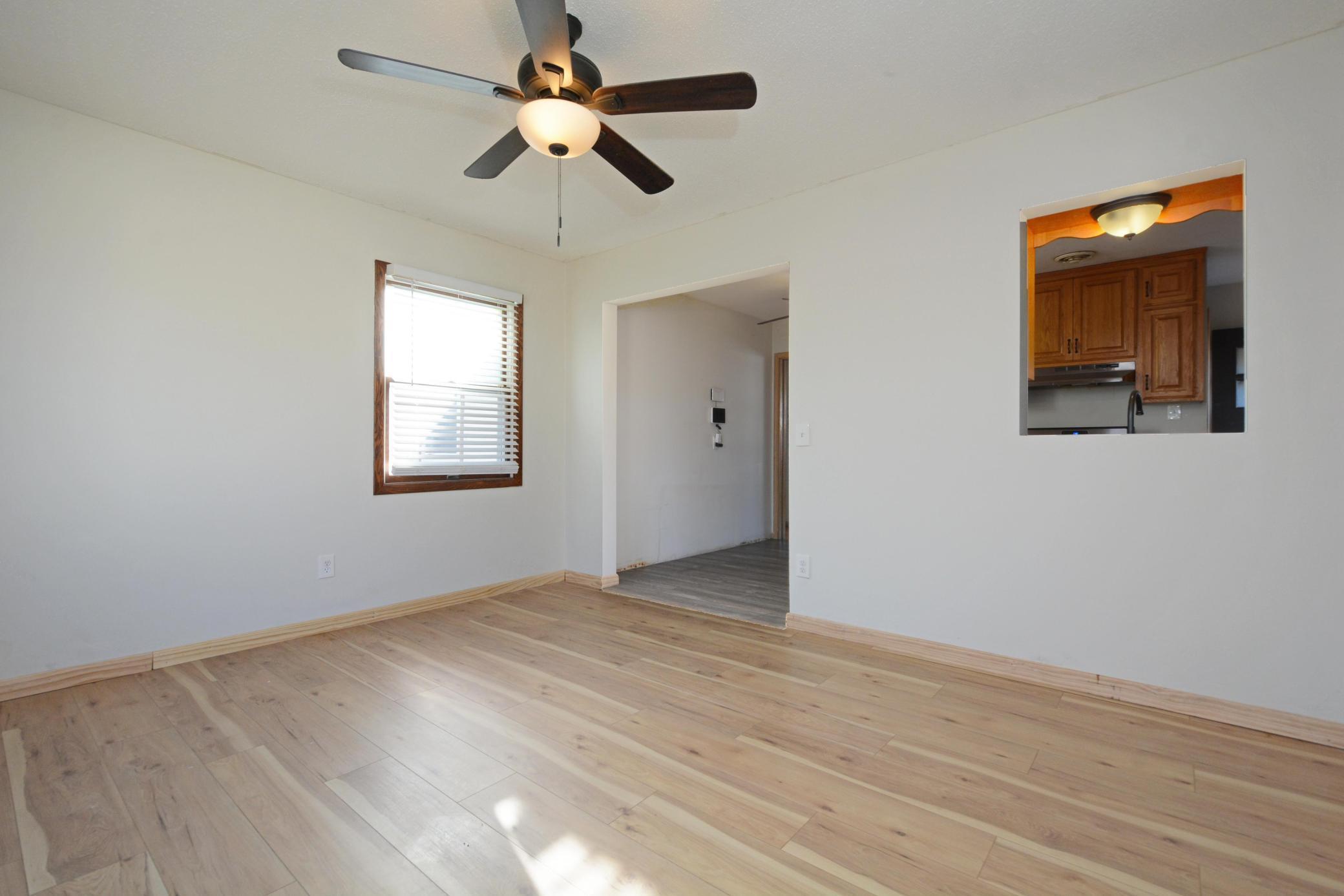 5036 Ewing Ave No 10.jpg