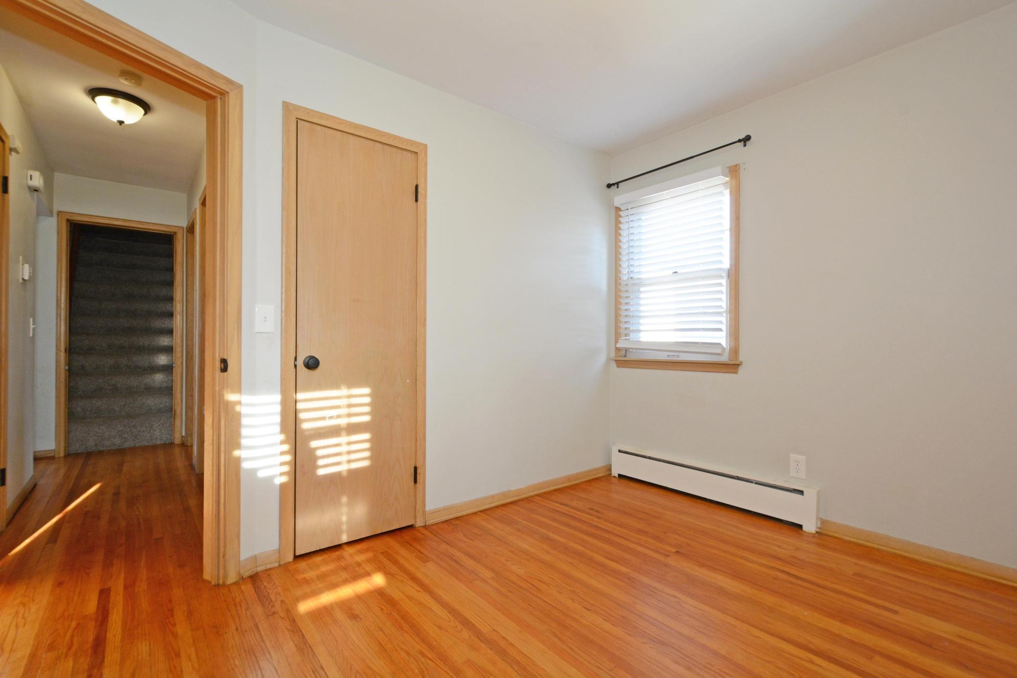 5036 Ewing Ave No 17.jpg