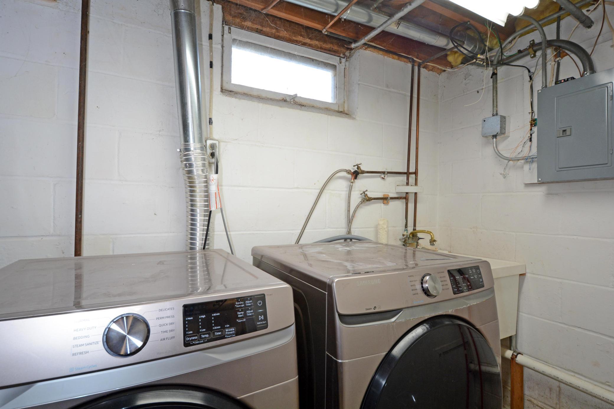 5036 Ewing Ave No 30.jpg