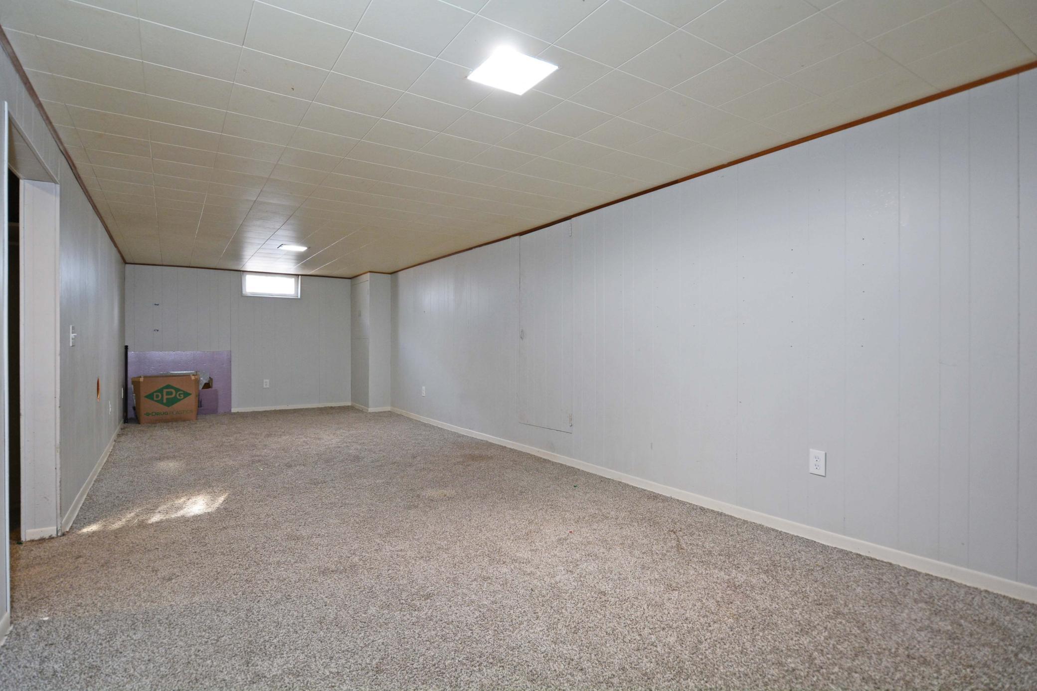 5036 Ewing Ave No 28.jpg