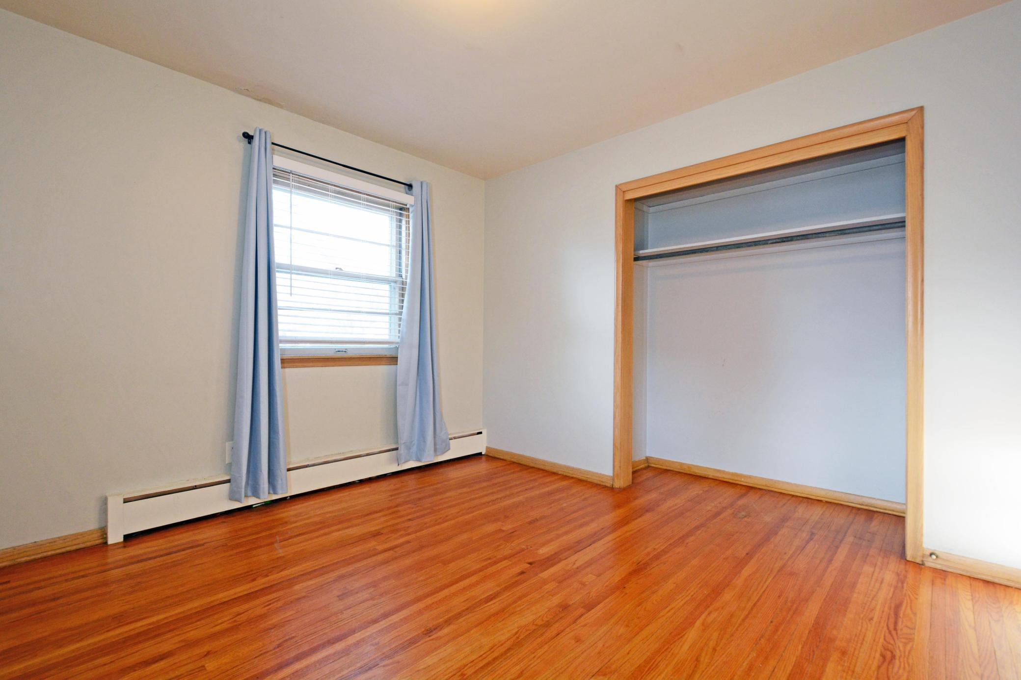 5036 Ewing Ave No 19.jpg