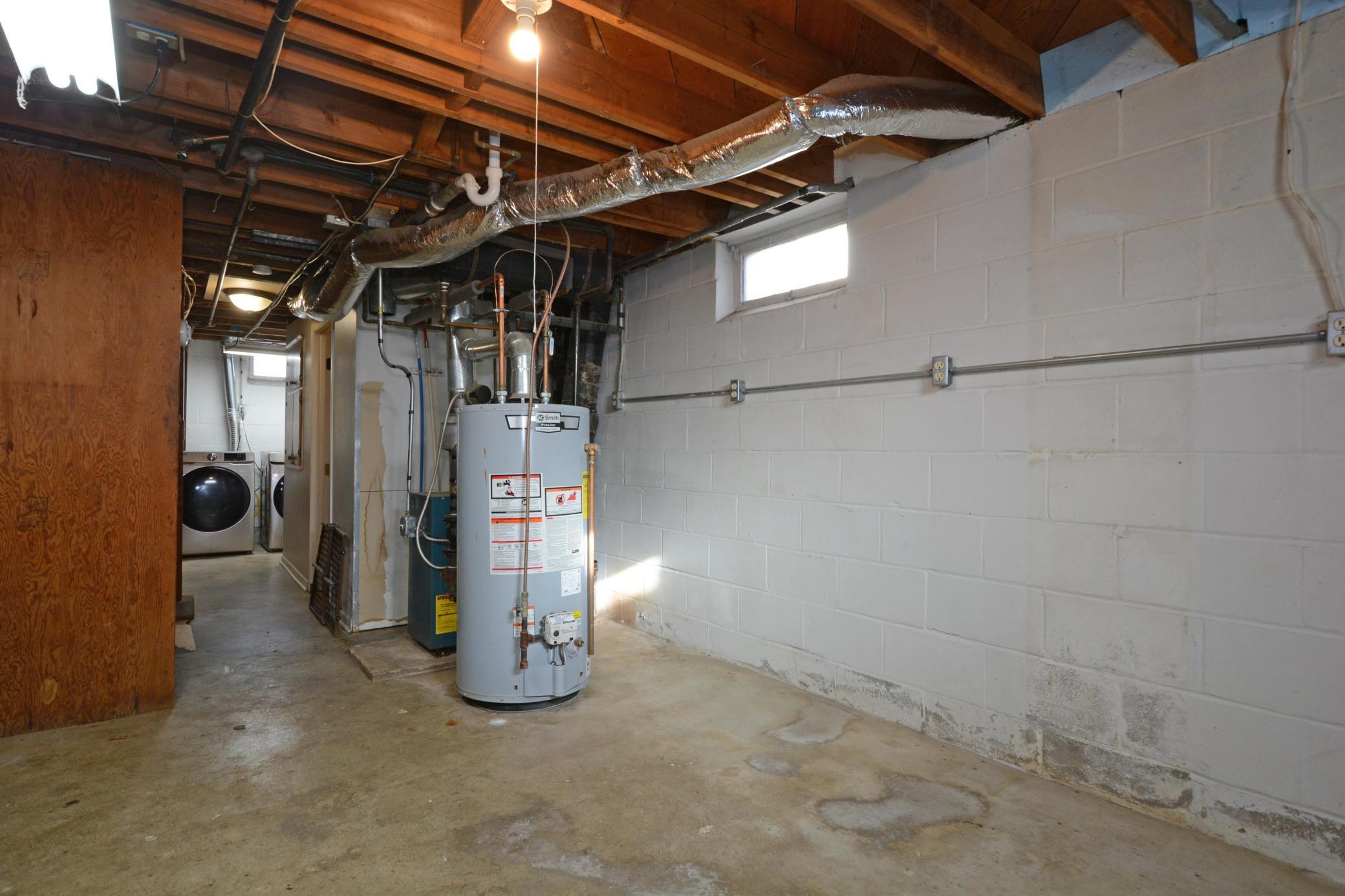 5036 Ewing Ave No 33.jpg