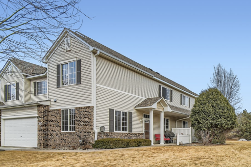 30 River Woods Drive W, Saint Paul Park, MN 55071