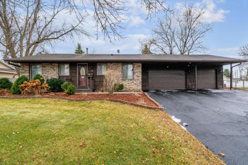 7511 Hillside Trail S, Cottage Grove, MN 55016
