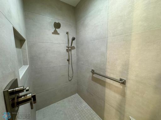 5167 Mira Way W, West Fargo, ND 58078