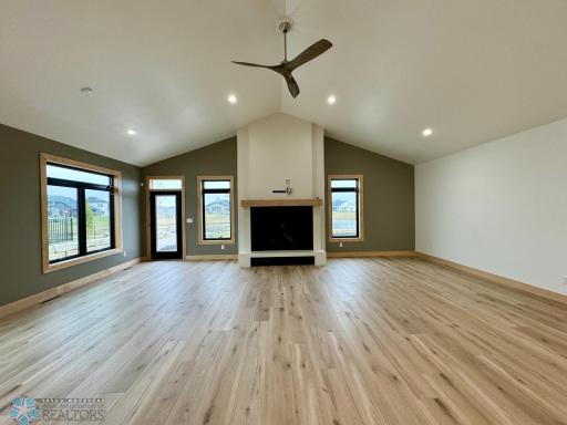 5167 Mira Way W, West Fargo, ND 58078