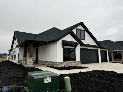 5167 Mira Way W, West Fargo, ND 58078