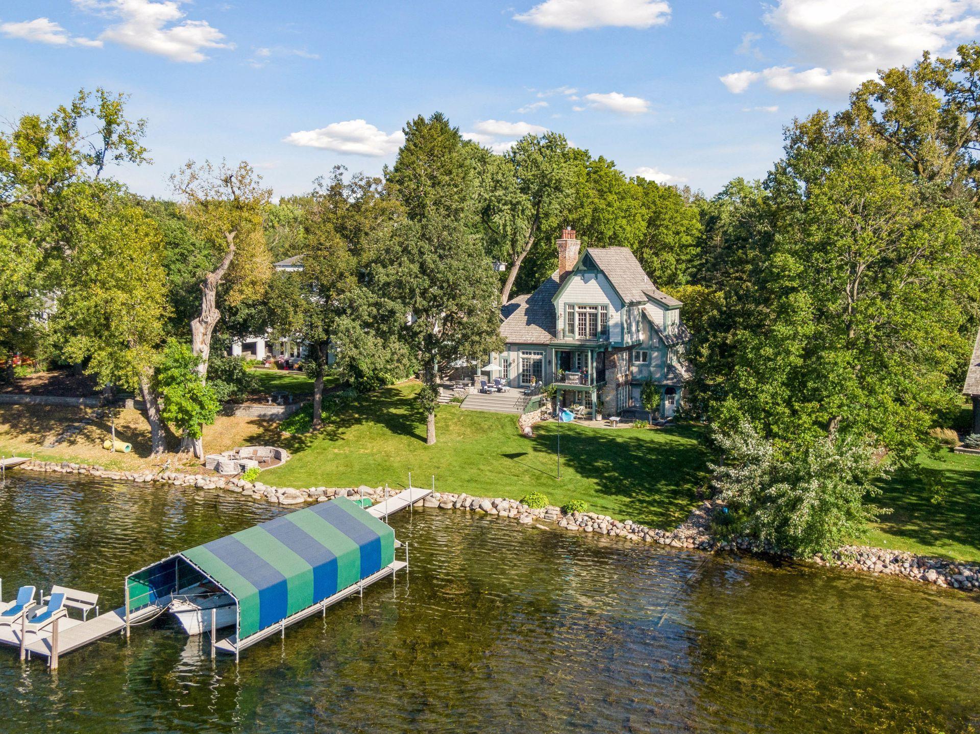 The whole package on Grays Bay