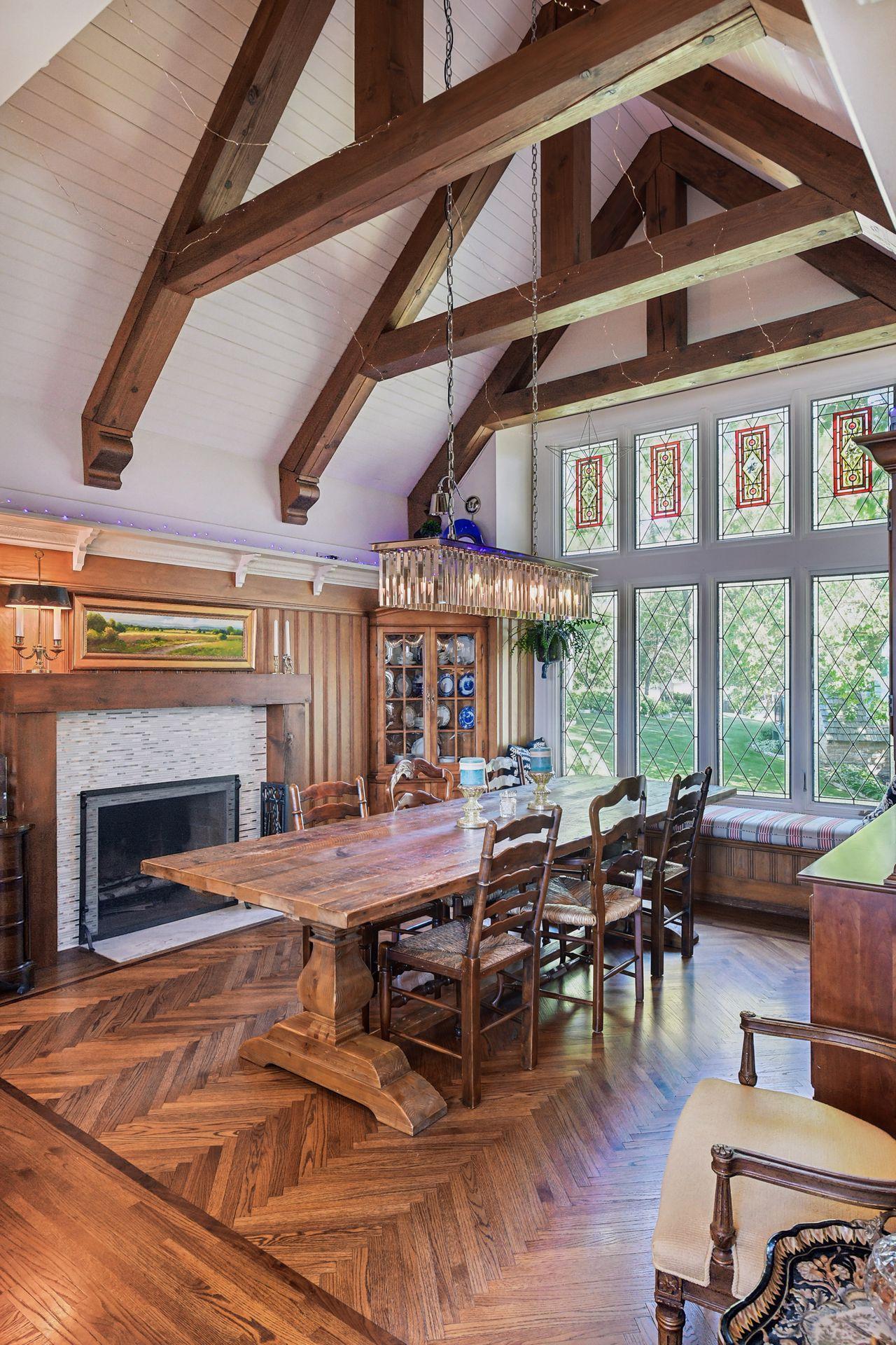 Even a window seat to keep watch from