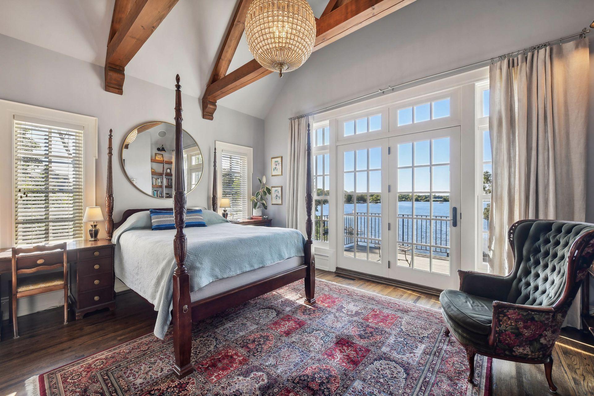 Lake view to wake up to