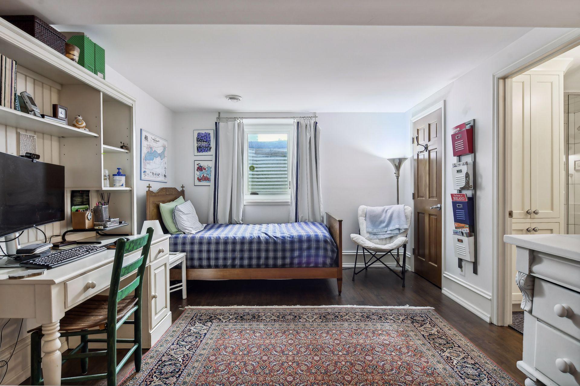 Large lower level bedroom