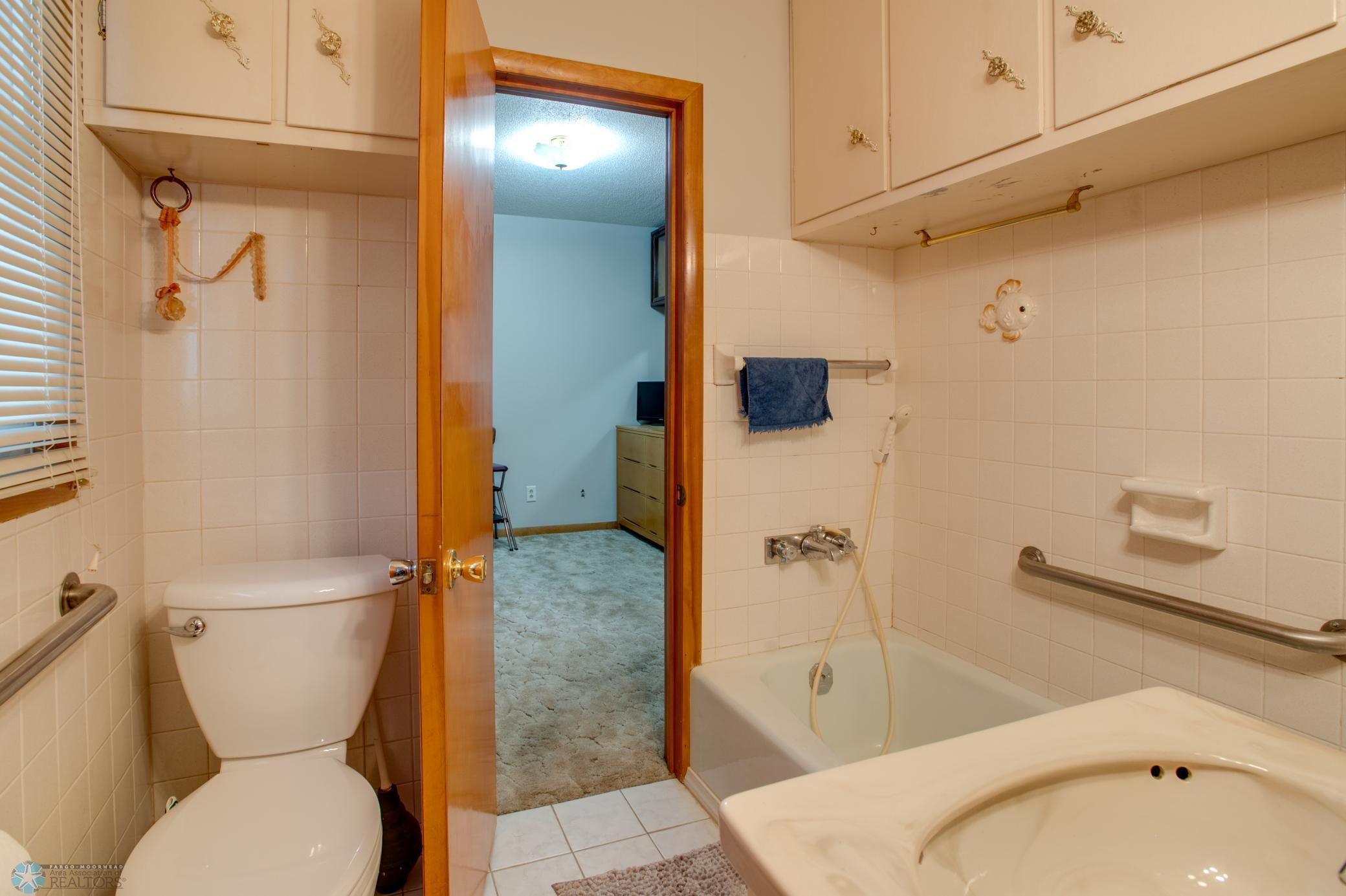 Bathroom 1 - Full Bath