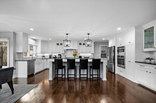 6225 Creek Valley Road, Minneapolis, MN 55439