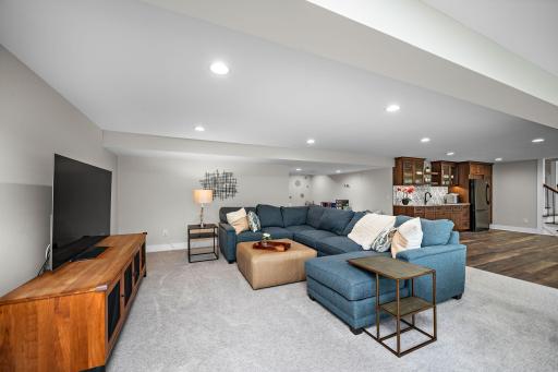 6225 Creek Valley Road, Minneapolis, MN 55439