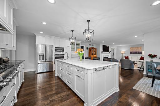 6225 Creek Valley Road, Minneapolis, MN 55439