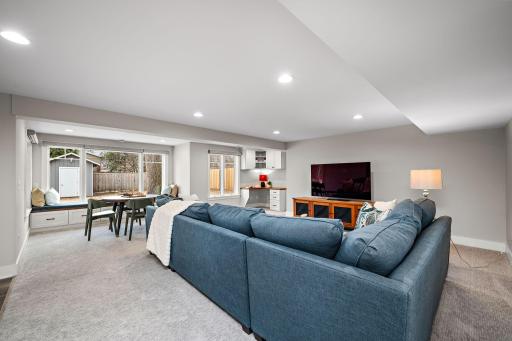 6225 Creek Valley Road, Minneapolis, MN 55439