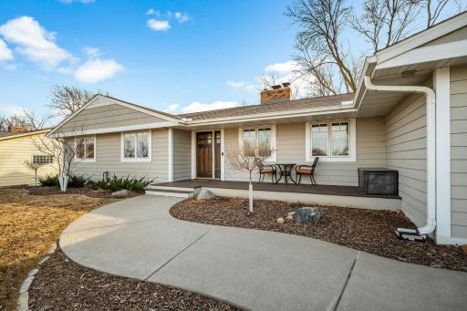6225 Creek Valley Road, Minneapolis, MN 55439