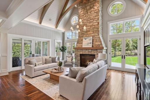 With stunning architectural details, high ceilings and large windows, this space is bright and airy.