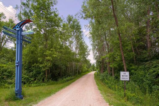 Just steps from your front door is the Lake Minnetonka Regional Trail. This 15 mile trail spans from Hopkins to downtown Victoria and provides scenic vistas of the lake and natural surroundings.