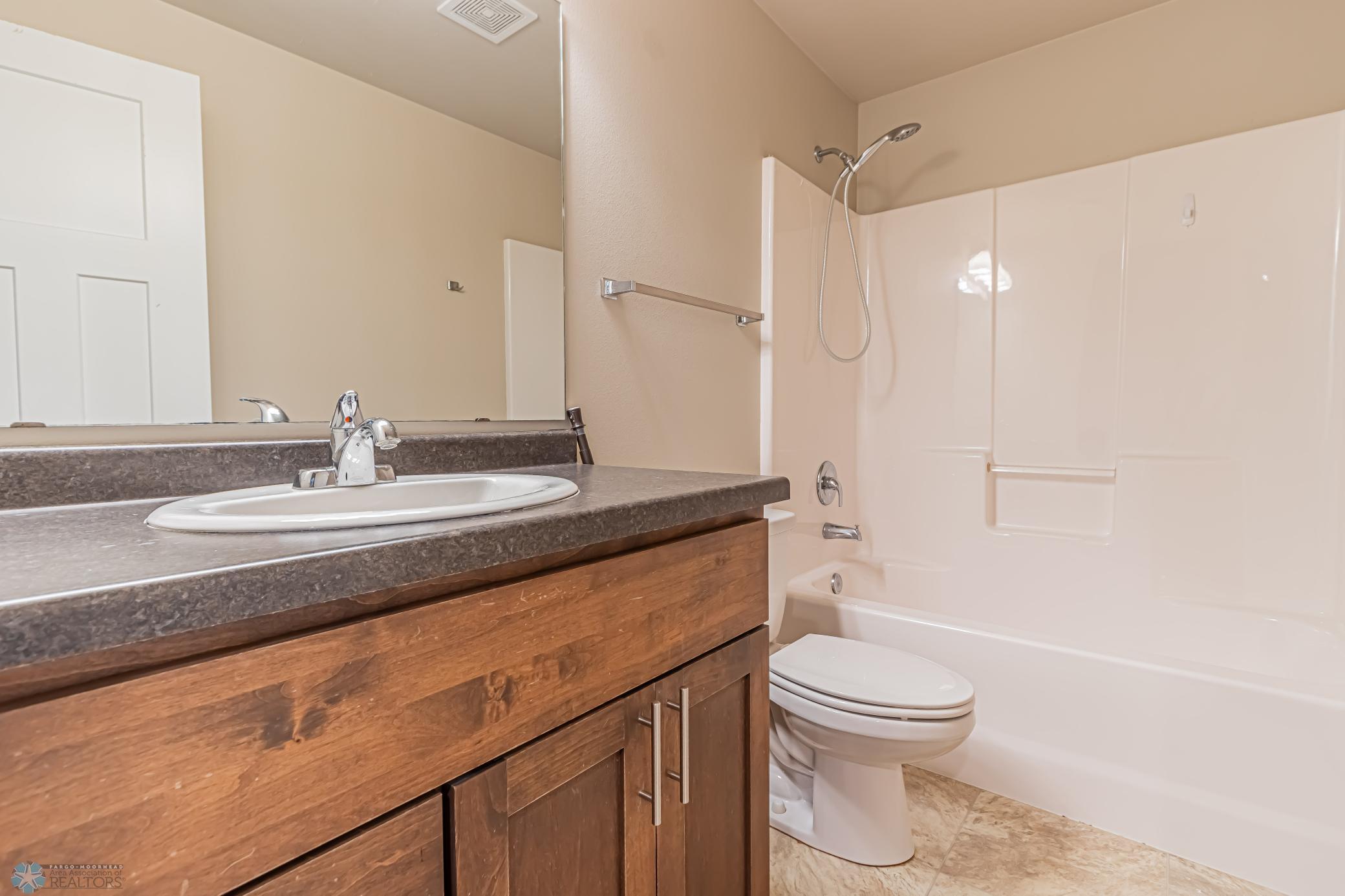 5491 38th Ave S, Fargo, ND 58104-24.jpg