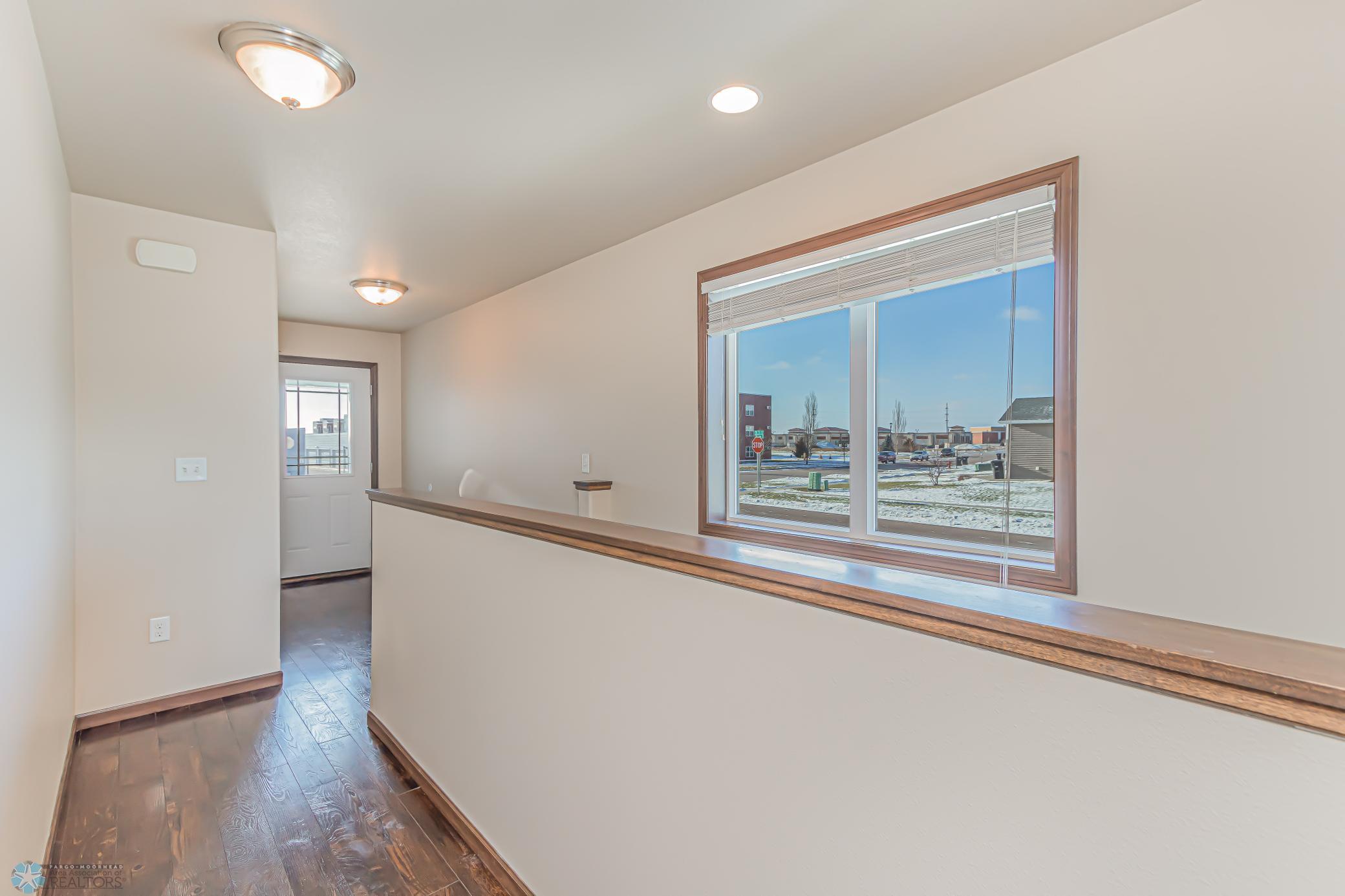 5491 38th Ave S, Fargo, ND 58104-2.jpg