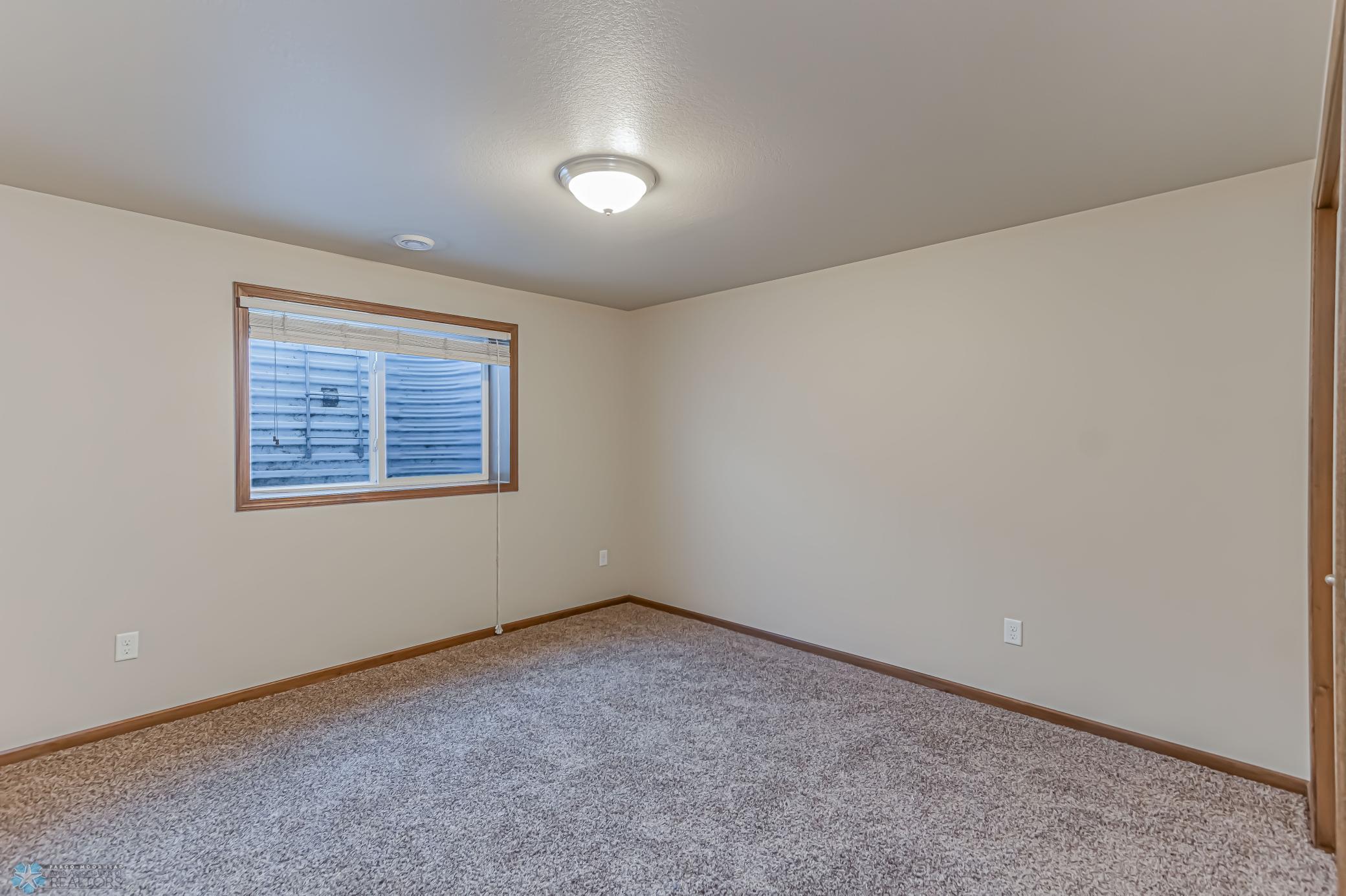 5491 38th Ave S, Fargo, ND 58104-22.jpg