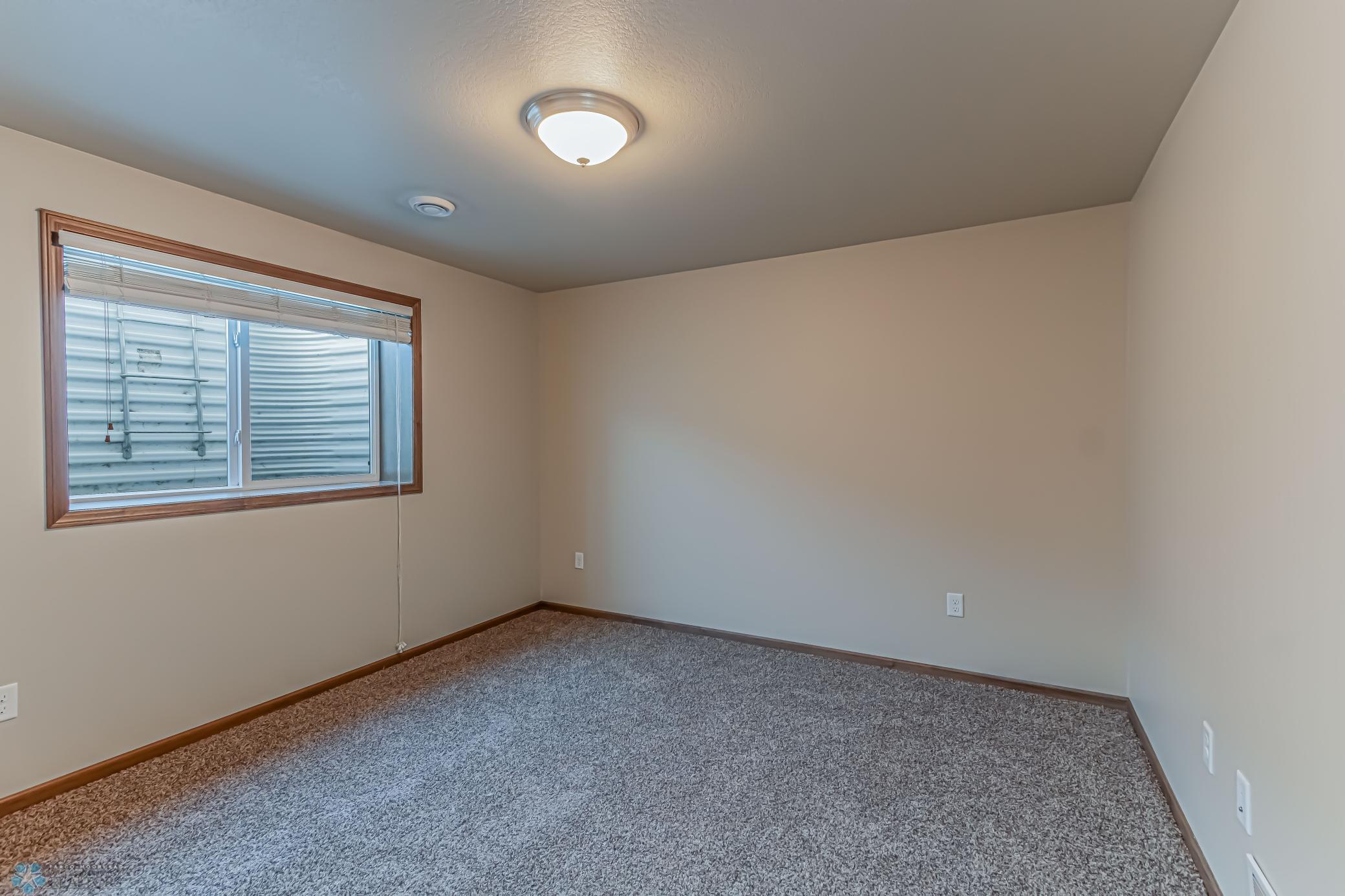 5491 38th Ave S, Fargo, ND 58104-20.jpg
