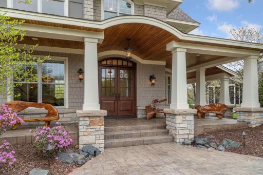 18719 Bearpath Trail, Eden Prairie, MN 55347