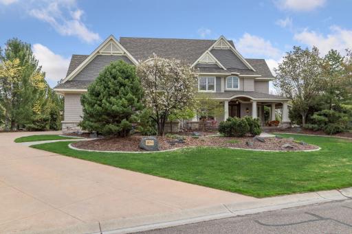 18719 Bearpath Trail, Eden Prairie, MN 55347