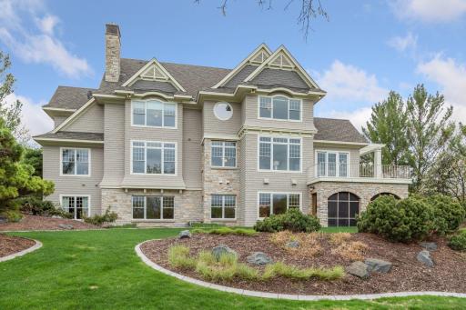 18719 Bearpath Trail, Eden Prairie, MN 55347