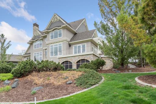 18719 Bearpath Trail, Eden Prairie, MN 55347
