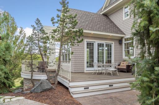 18719 Bearpath Trail, Eden Prairie, MN 55347