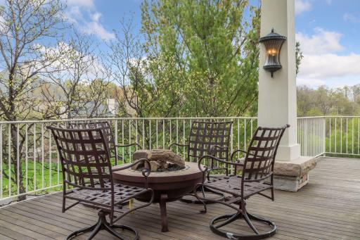 18719 Bearpath Trail, Eden Prairie, MN 55347