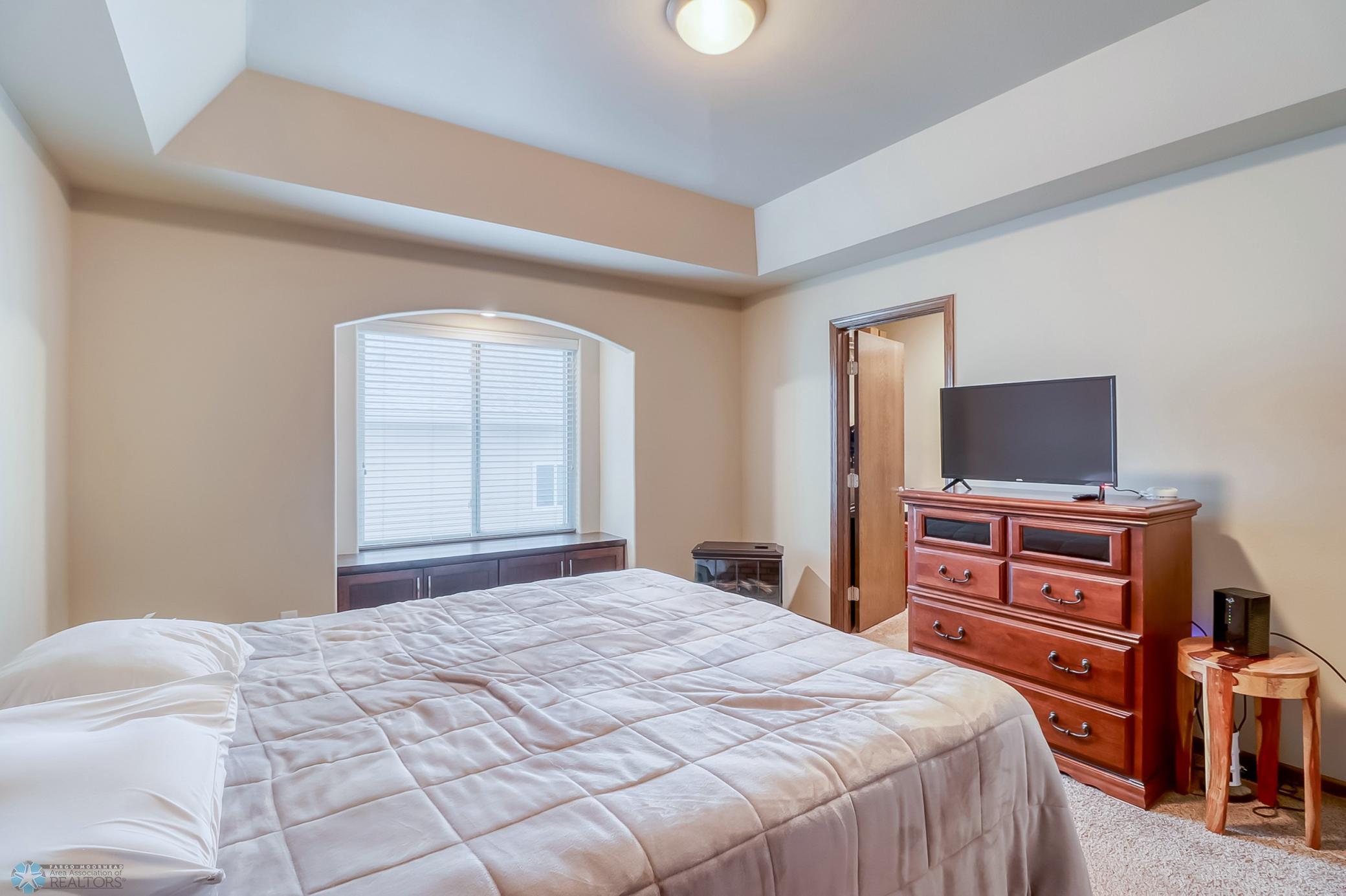 Primary Bedroom1_3.jpg