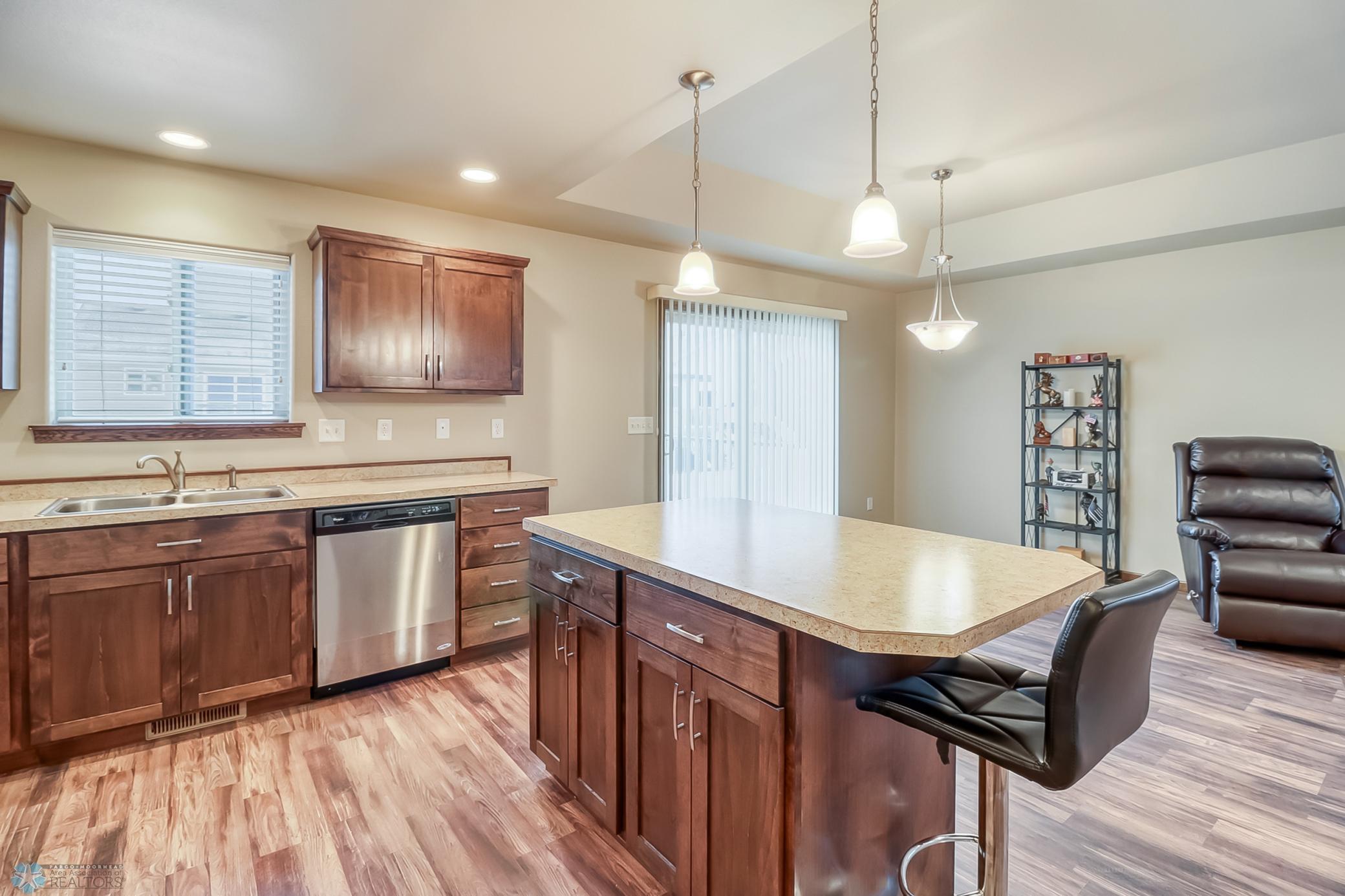 Kitchen1_2.jpg