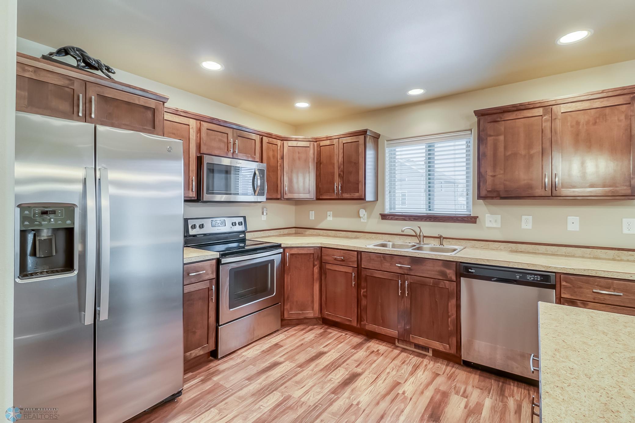 Kitchen1_3.jpg