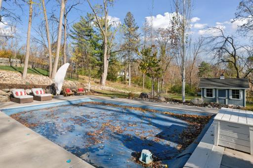 The pool features a durable vinyl liner and measures 14x26 feet