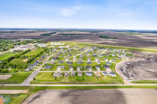 521 Prairie Parkway, Kindred, ND 58051