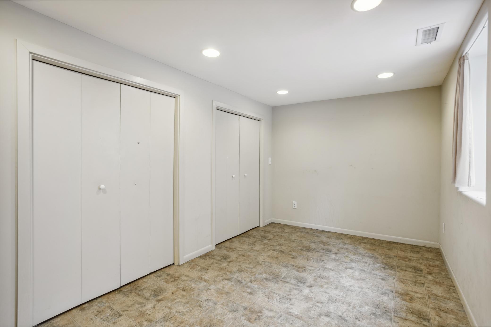 Another view 3rd LL Bed