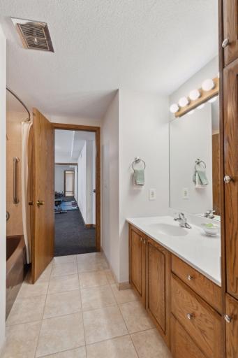 3305 Eagle Bluff Road, Mound, MN 55364