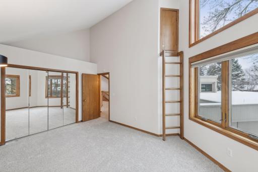3305 Eagle Bluff Road, Mound, MN 55364