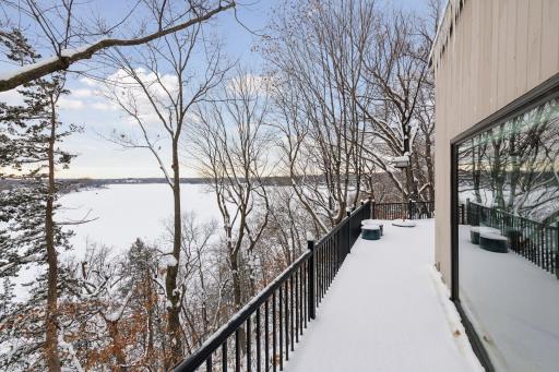3305 Eagle Bluff Road, Mound, MN 55364