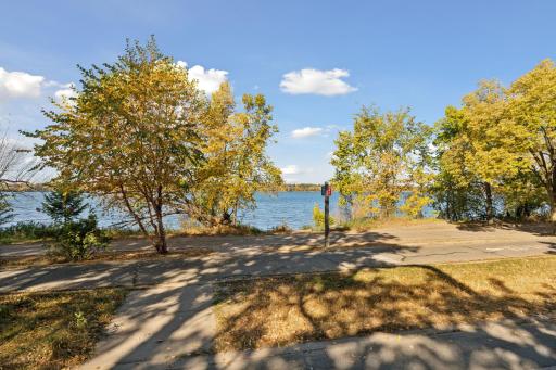 4629 E Lake Harriet Parkway, Minneapolis, MN 55419