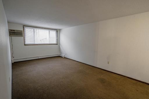 Saint Paul, MN 55104