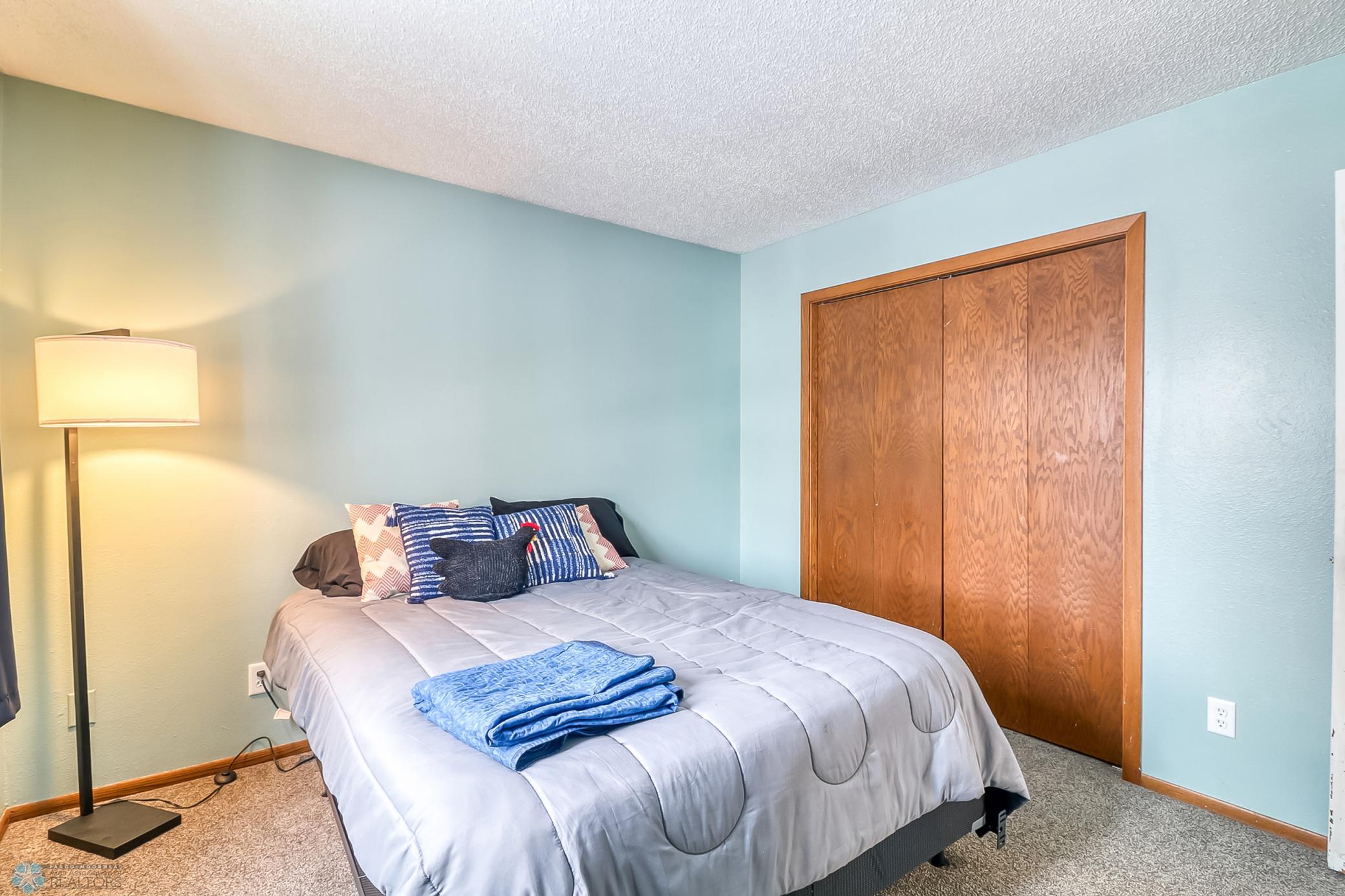 Bedroom1_2.jpg