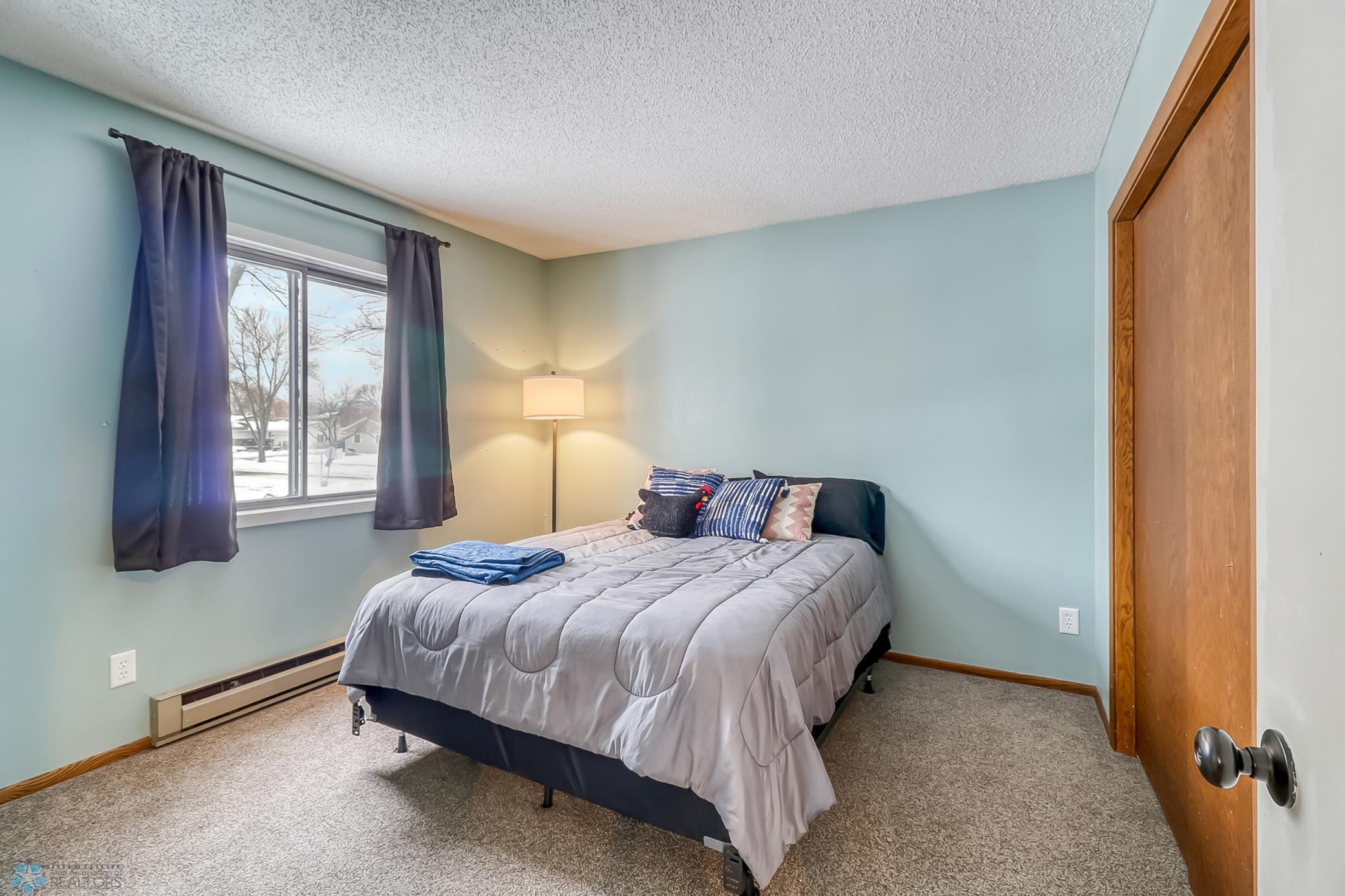 Bedroom1_1.jpg