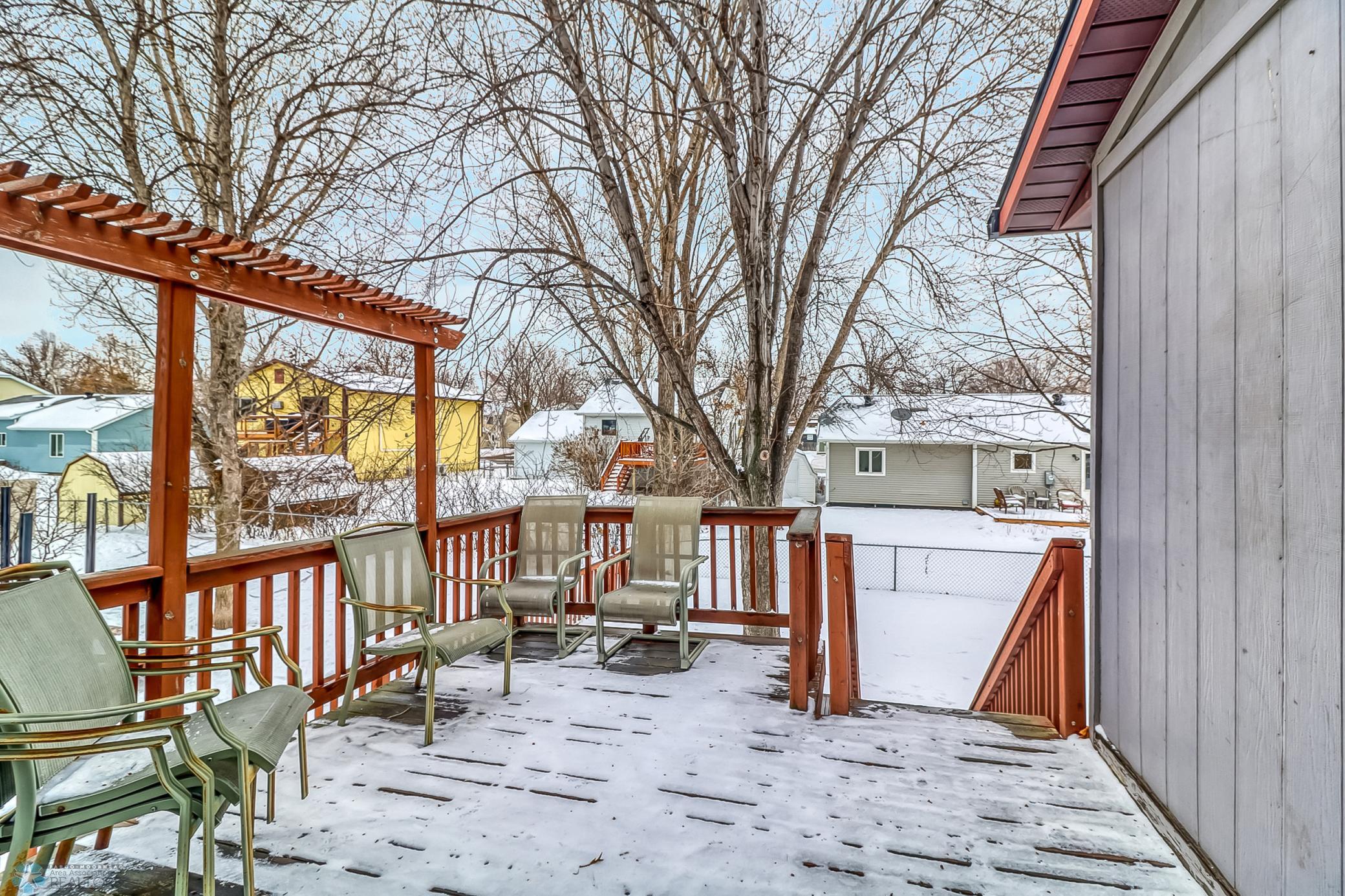 Backyard_deck1_0.jpg
