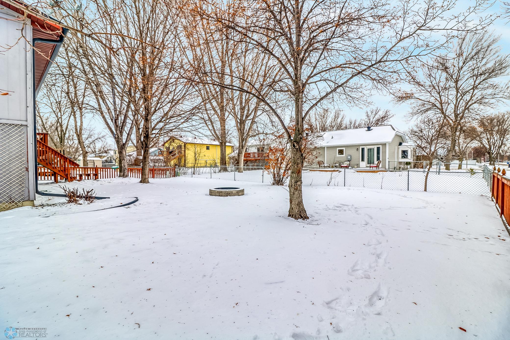 Backyard1_2.jpg