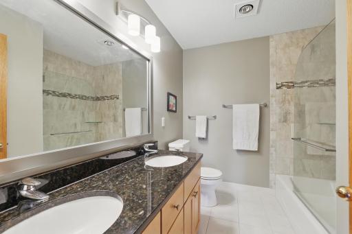 8557 Beacon Alcove, Saint Paul, MN 55125