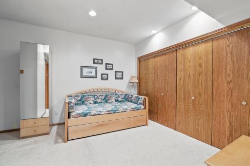 8557 Beacon Alcove, Saint Paul, MN 55125